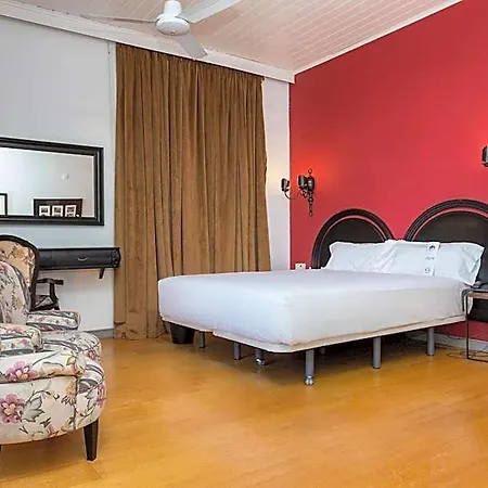 Sado Hotel 4*
